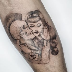 tetovani_lebky_a_zeny